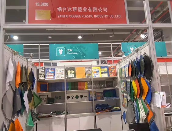 Yantai Double Plastic Industry Co., Ltd. strălucește la Global Plastics & Agriculture Expo, prezentând soluții de top pentru plase din plastic
